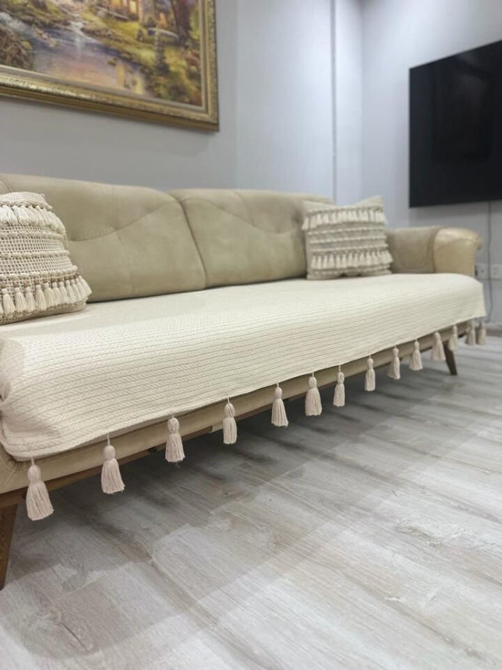 PÜSKÜLLÜ KOLTUK ÖRTÜSÜ OTURMA YERİNE 90X210 EBATINDA ÖRTÜDÜR