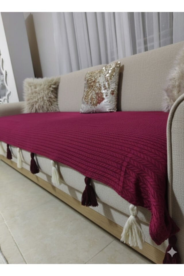 Püsküllü Koltuk Örtüsü (90x210 ebatinda oturma yerine örtüdür)